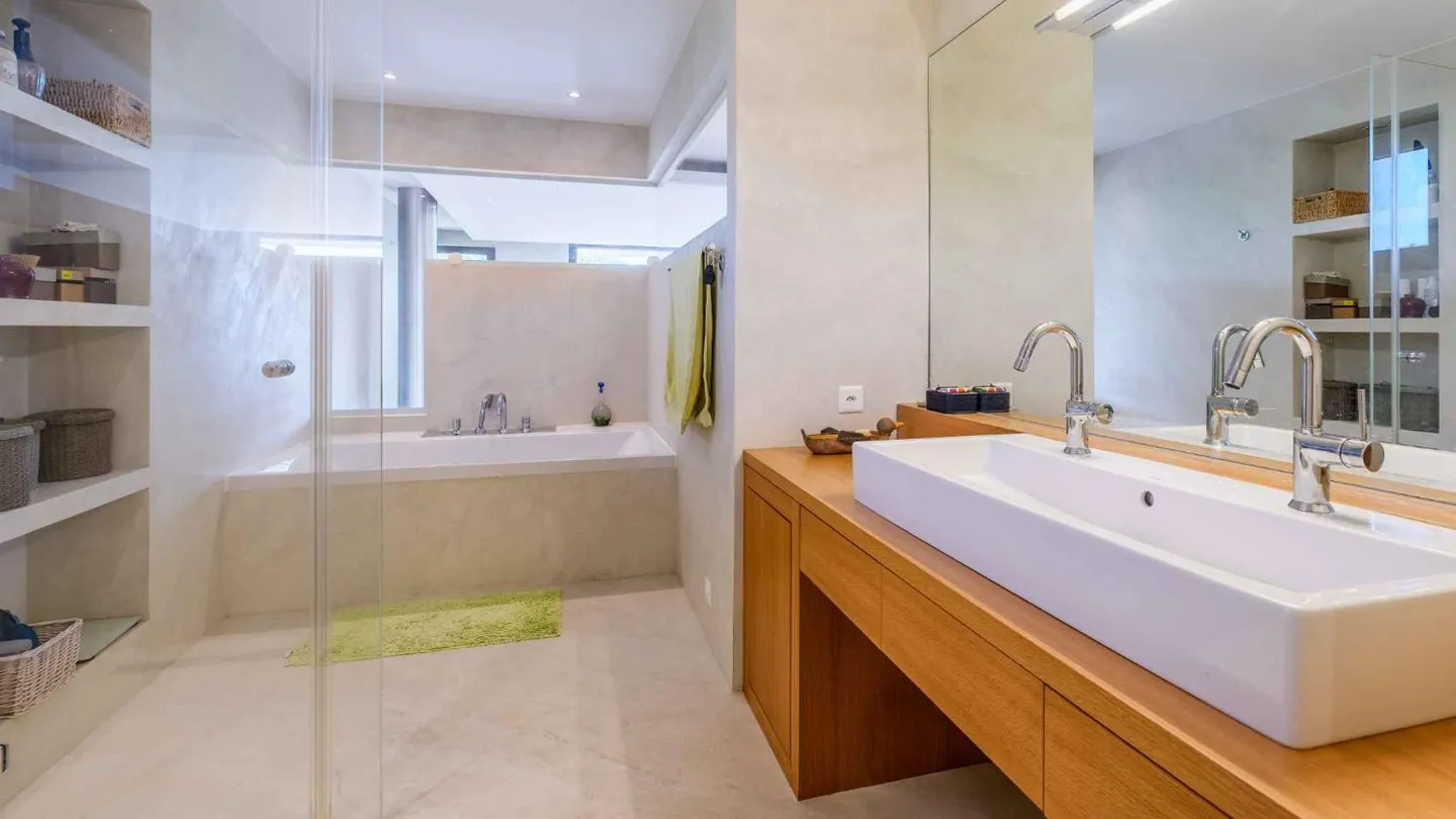 Exklusives modernes Haus mit Pool - Foto 7 von 13