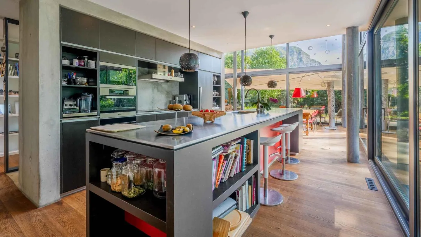 Exklusives modernes Haus mit Pool - Foto 5 von 13