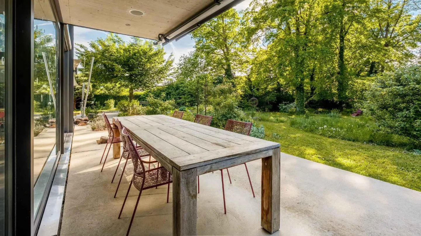 Exklusives modernes Haus mit Pool - Foto 11 von 13