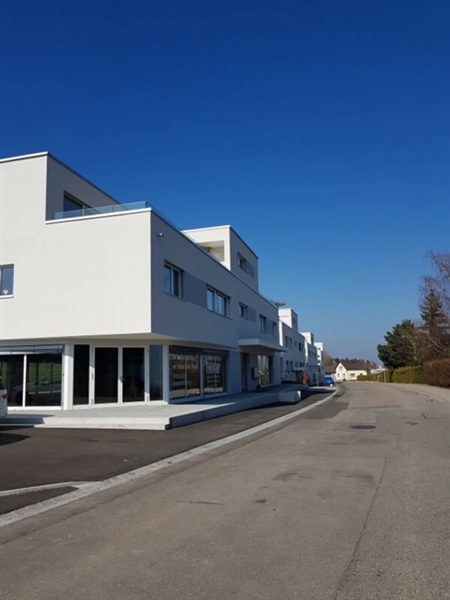 Parking spaces in underground garage for rent - Photo 2 of 4