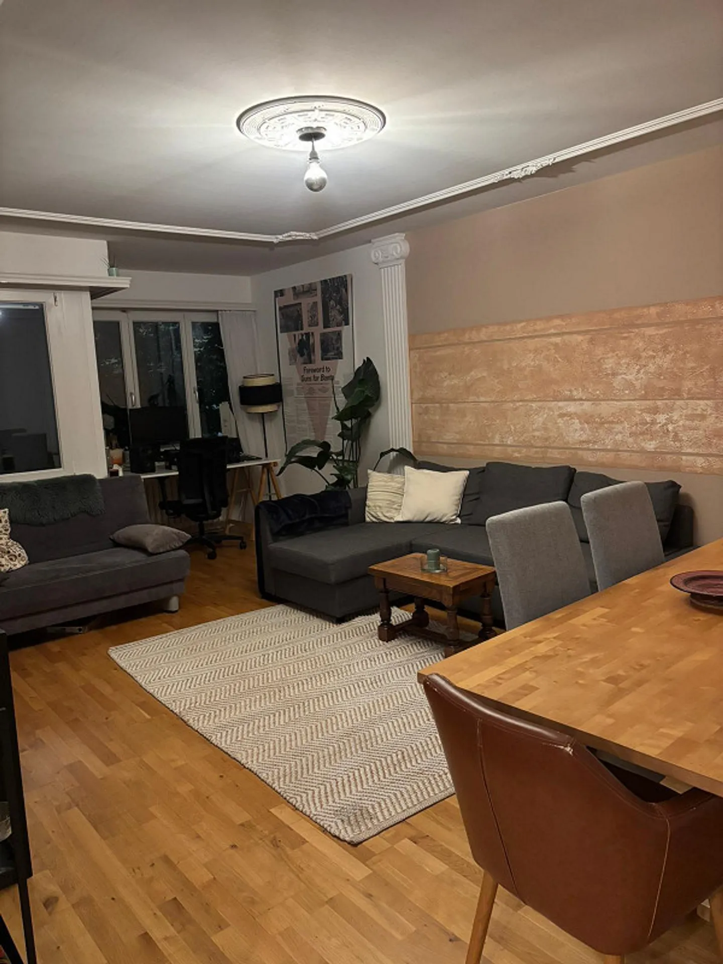 Appartement 3.5 pièces avec balcon sur la Rosengartenstrasse à Zurich - Photo 1 sur 5