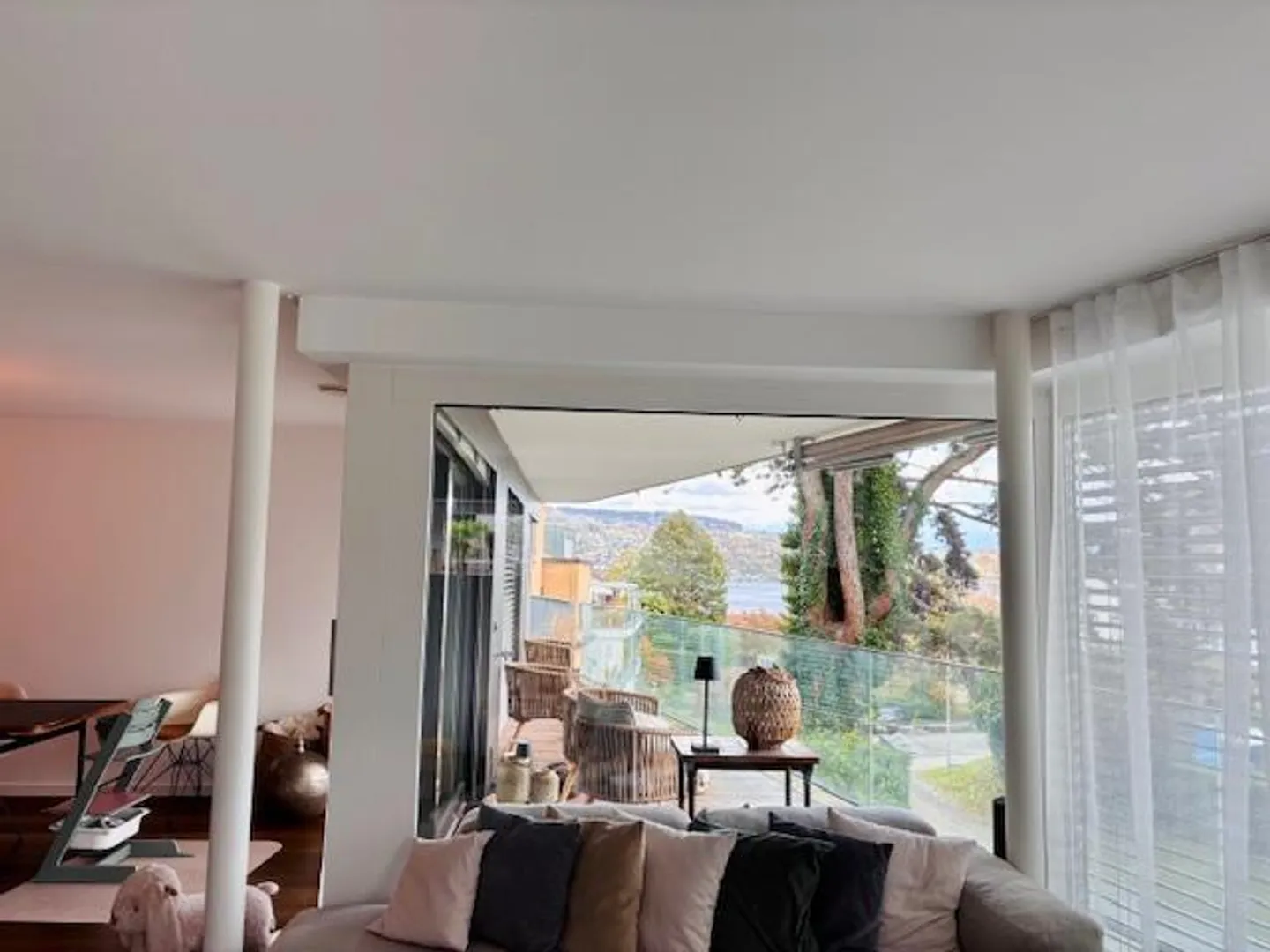 4.5 Room Furnished Living Object - Photo 3 of 5