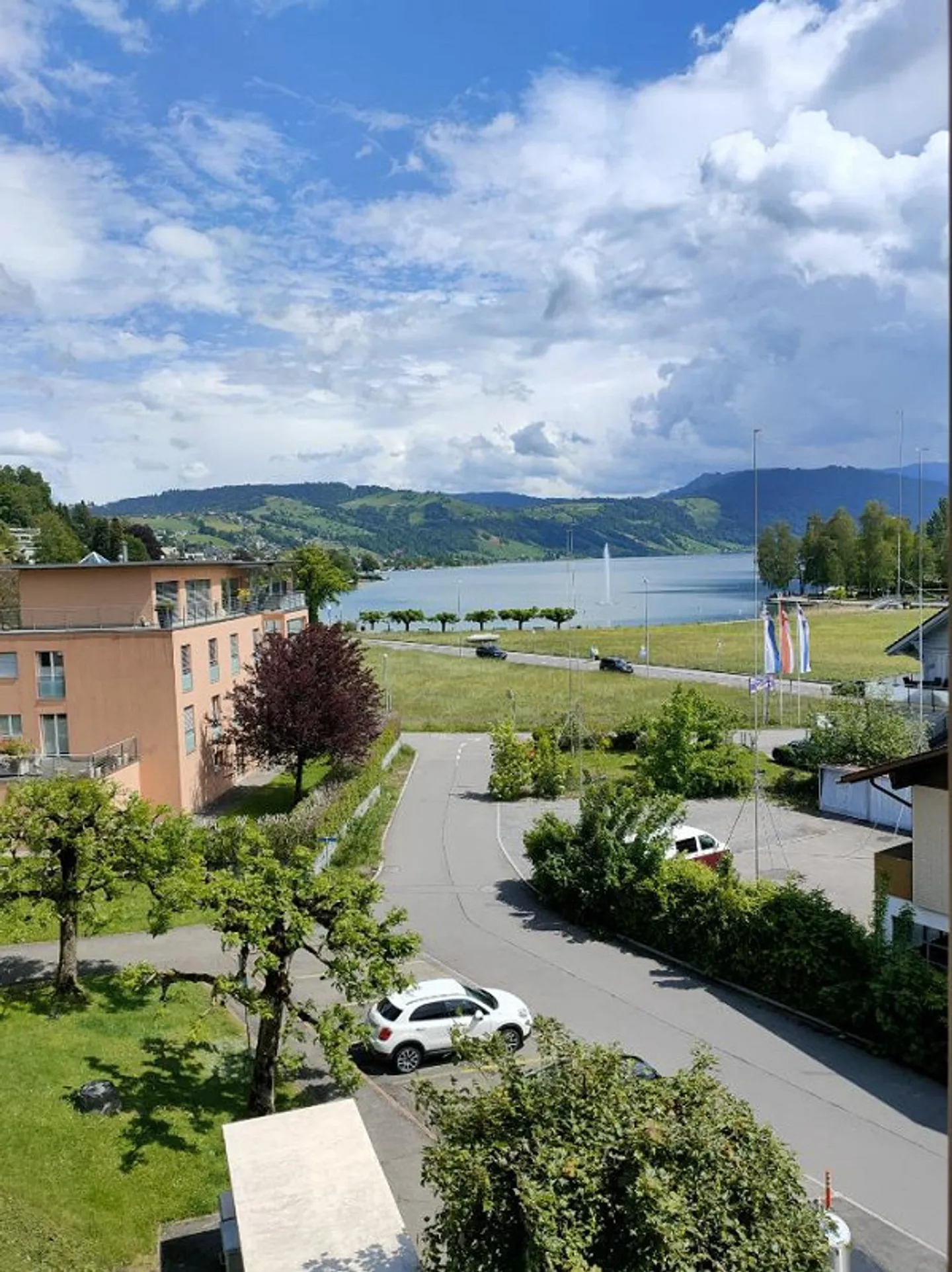 Appartement lumineux de 1,5 pièce au 4ème étage - Photo 3 sur 10