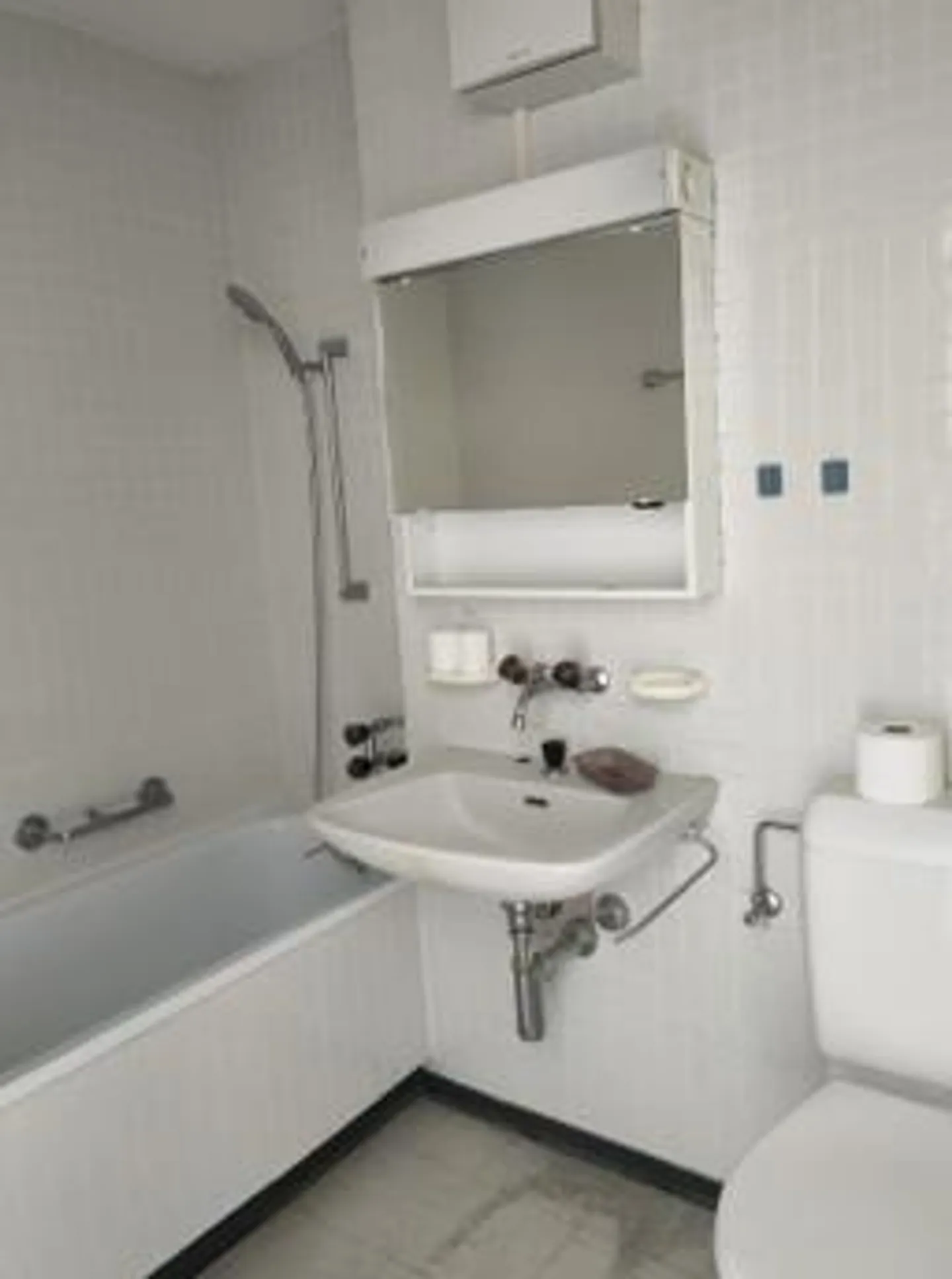 Appartement lumineux de 1,5 pièce au 4ème étage - Photo 7 sur 10