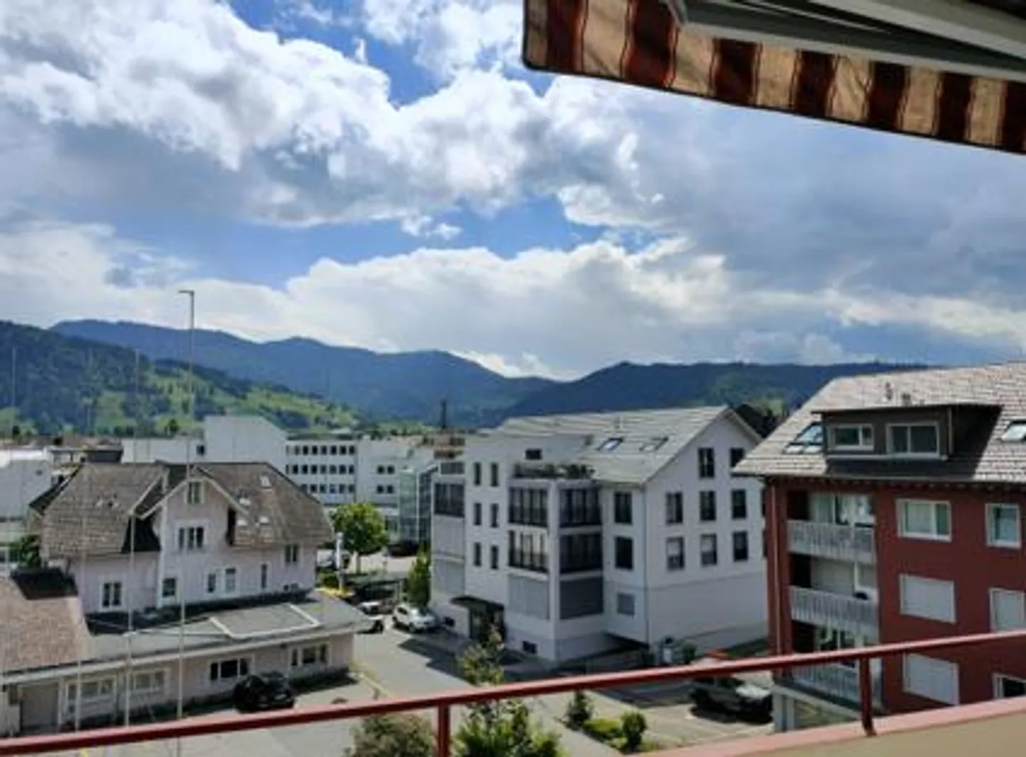 Appartement lumineux de 1,5 pièce au 4ème étage - Photo 9 sur 10