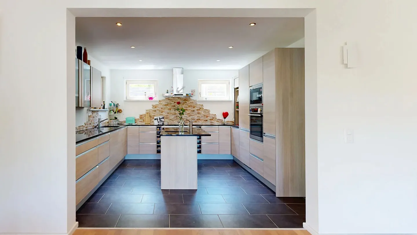 Einfamilienhaus kaufen - Foto 2 von 24