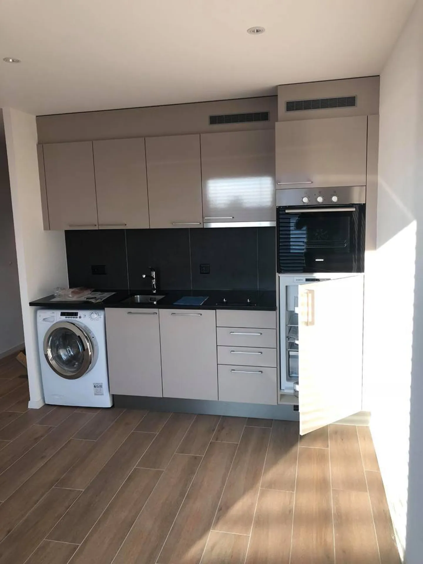 FOR RENT - 28 M2 STUDIO IN NEW BUILDING - 1008 PRILLY - Photo 1 of 5