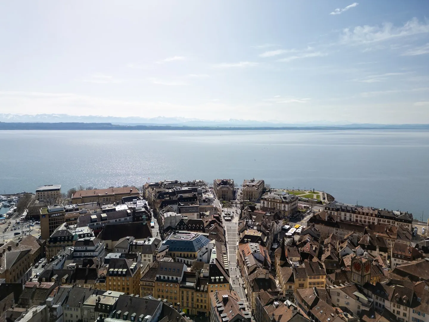 Bâtiment à usage mixte au centre de Neuchâtel - Photo 3 sur 3