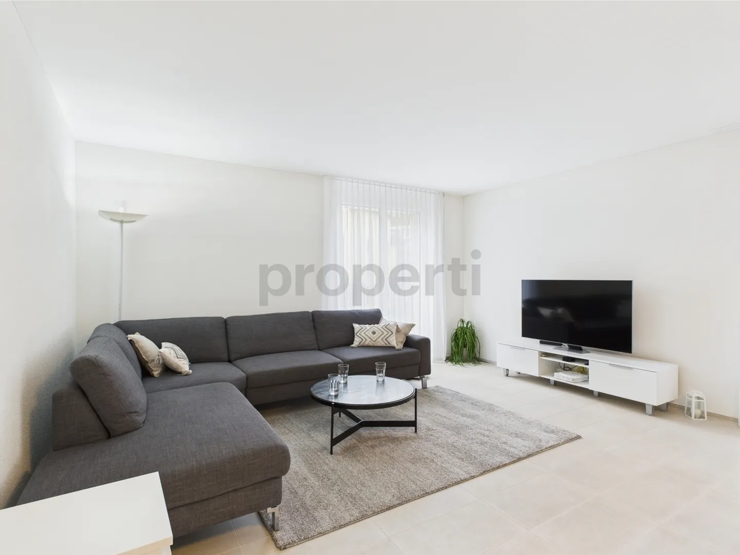 Votre refuge élégant à Emmen – Appartement moderne de 3,5 pièces avec des normes de finition de haute qualité - Photo 1 sur 12