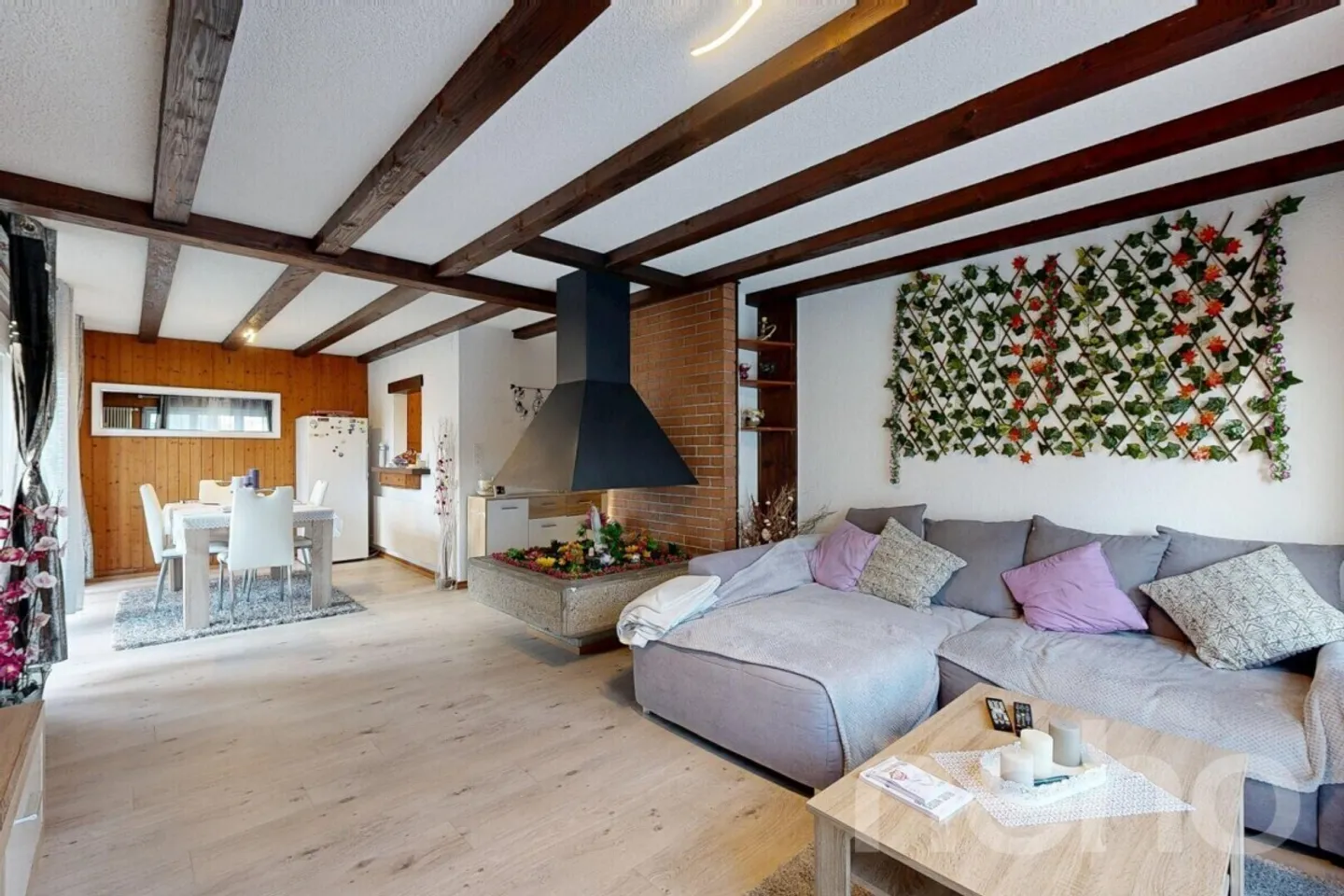 Appartement dans un quartier calme ? fort potentiel - Photo 1 sur 12