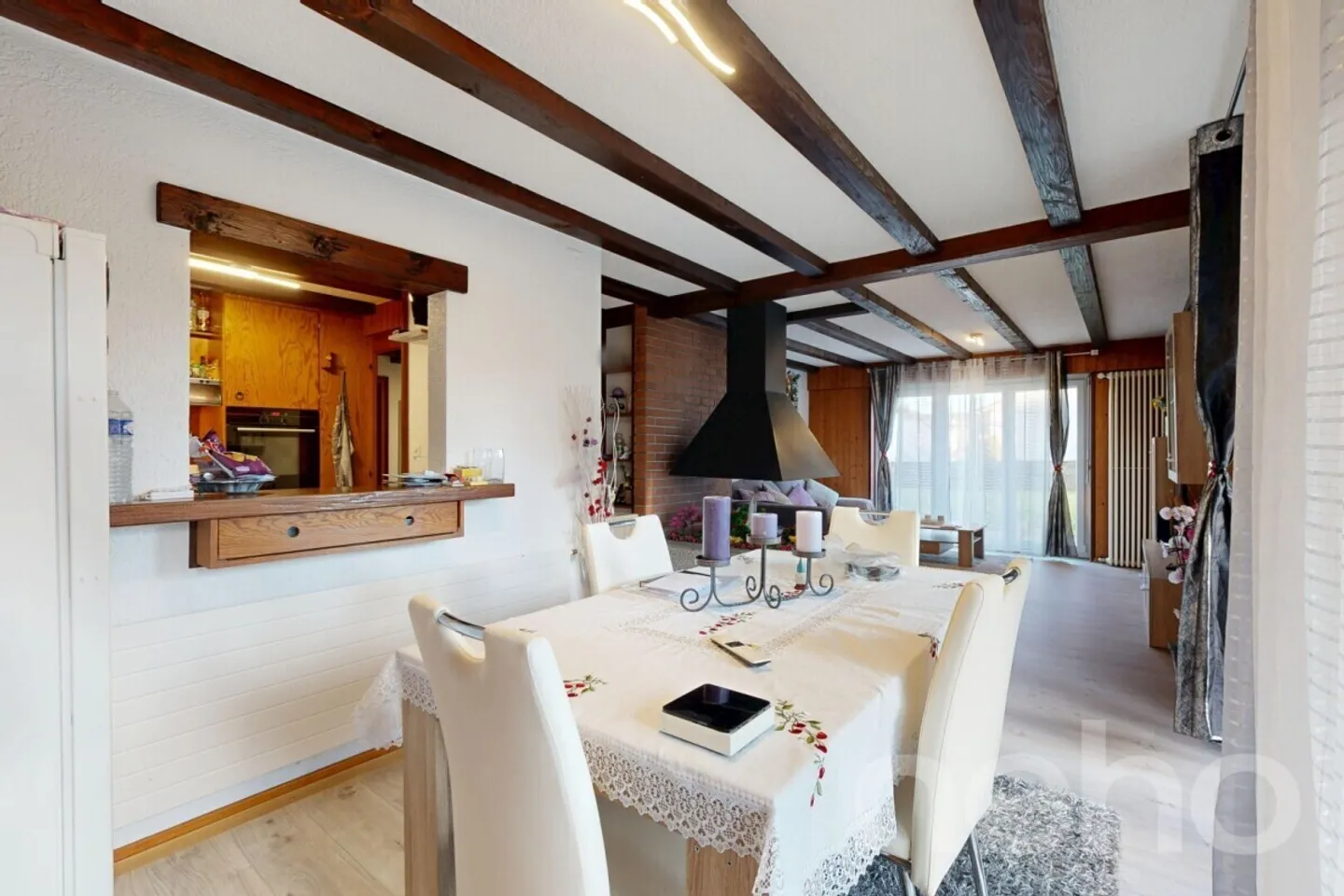 Appartement dans un quartier calme ? fort potentiel - Photo 2 sur 12