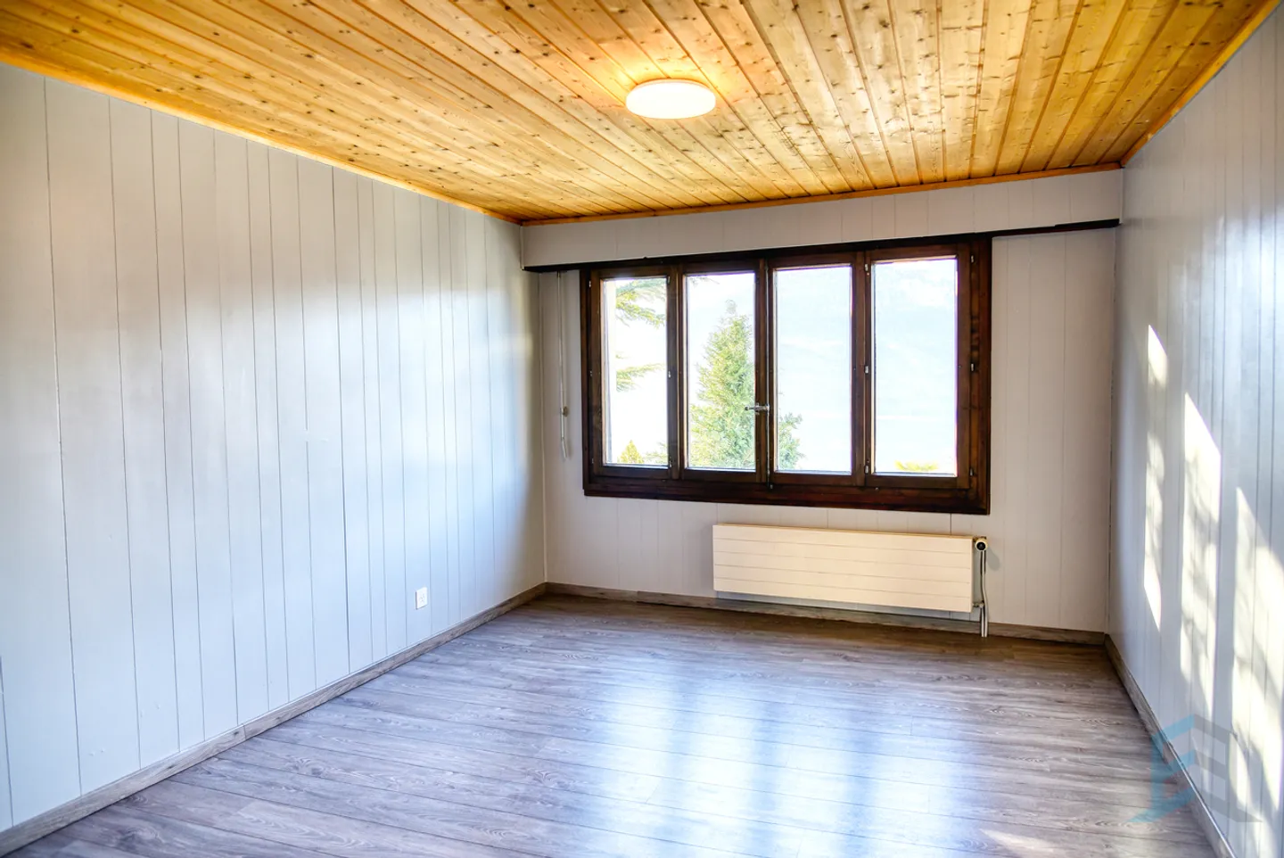 4.5 Room House - Photo 7 of 13