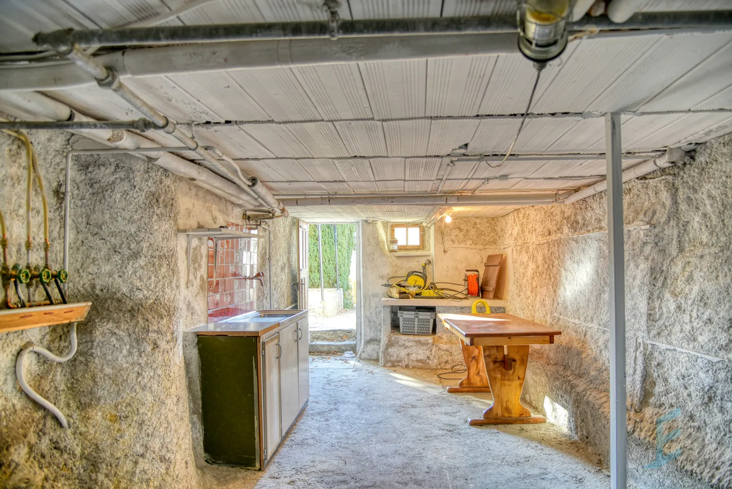 4.5 Room House - Photo 12 of 13