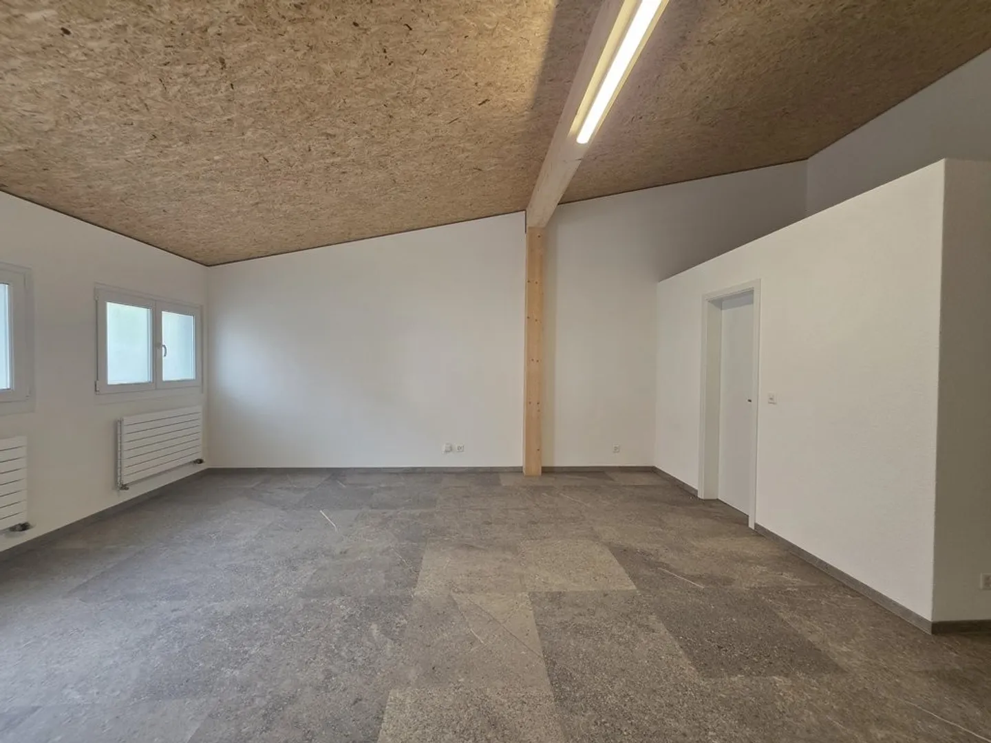 Administrative space at CHF 700.-/month including charges - Photo 3 of 5