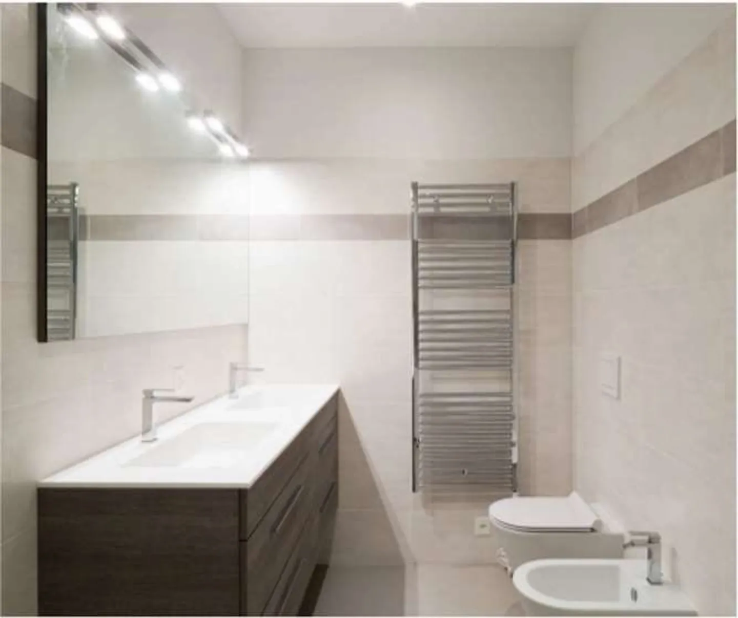 For sale luxury new 5 rooms apartment central location in Lugano - Photo 2 of 4