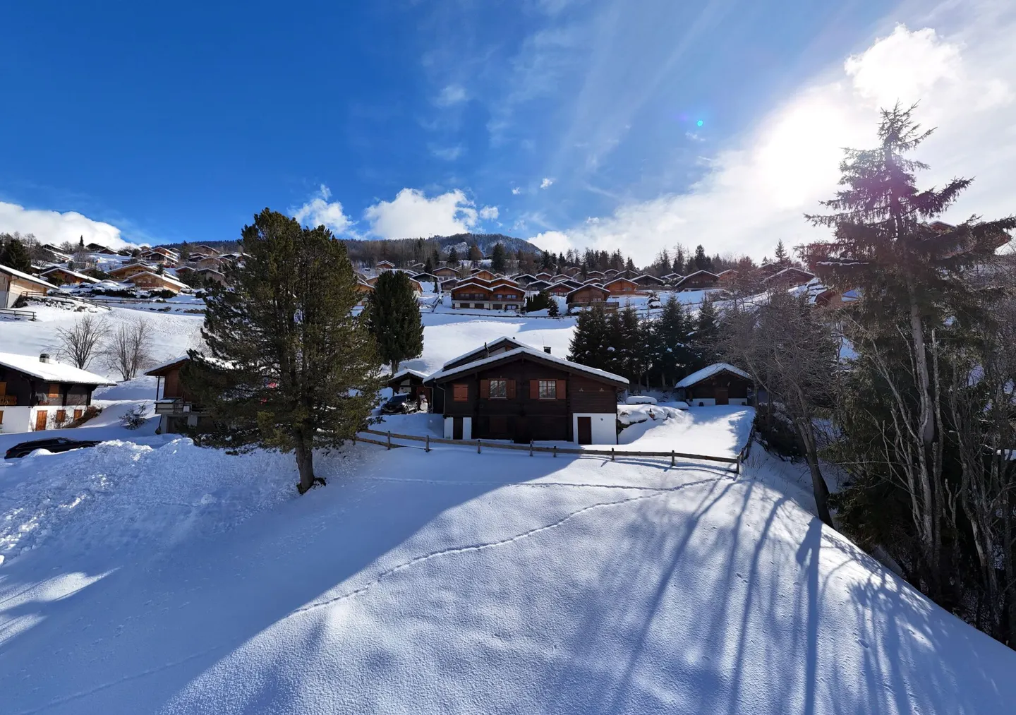Charmantes Chalet mit Nebengebäuden - Foto 9 von 32