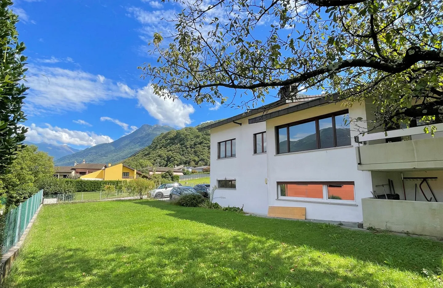 Casa su un unico piano principale con grande terreno in zona tranquill - Photo 4 of 18