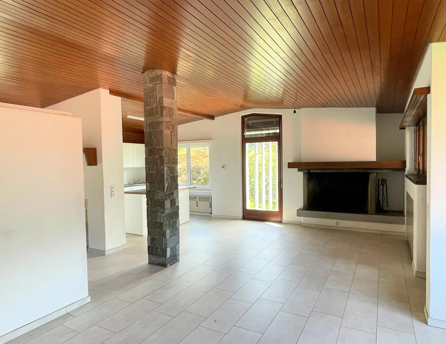 Casa su un unico piano principale con grande terreno in zona tranquill - Photo 9 of 18