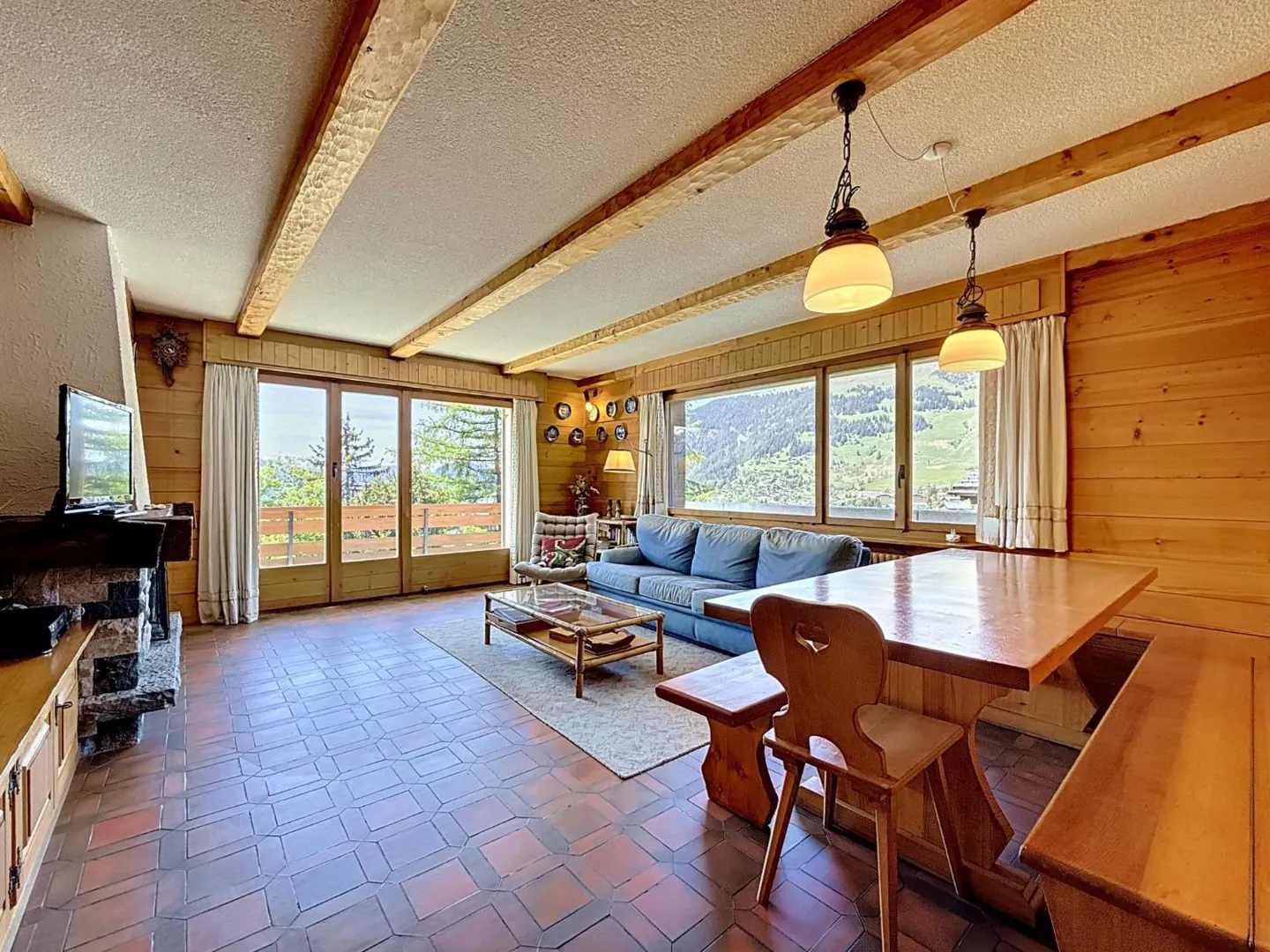 Charming 5-Room Flat in Verbier - Photo 2 of 13