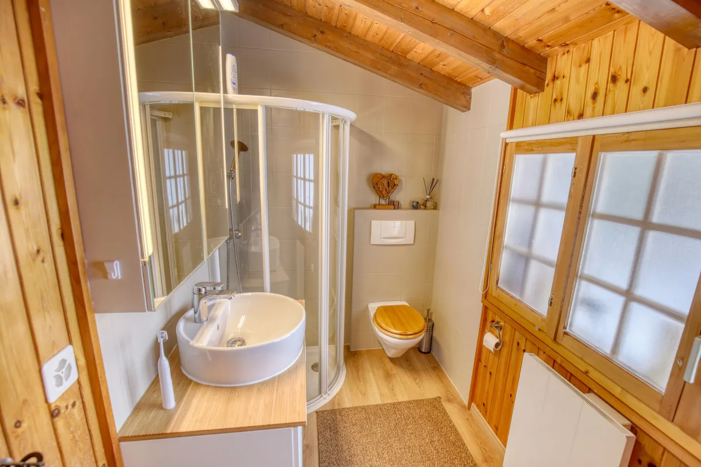Charmantes Chalet mit Nebengebäuden - Foto 20 von 32