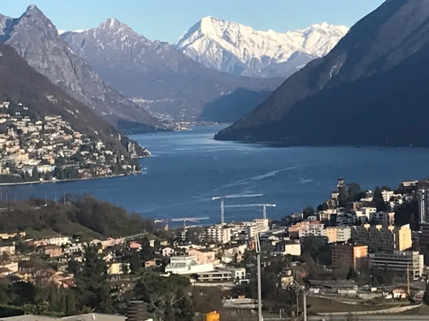 À vendre appartement de luxe 4 pièces avec vue sur le lac - Photo 1 sur 3