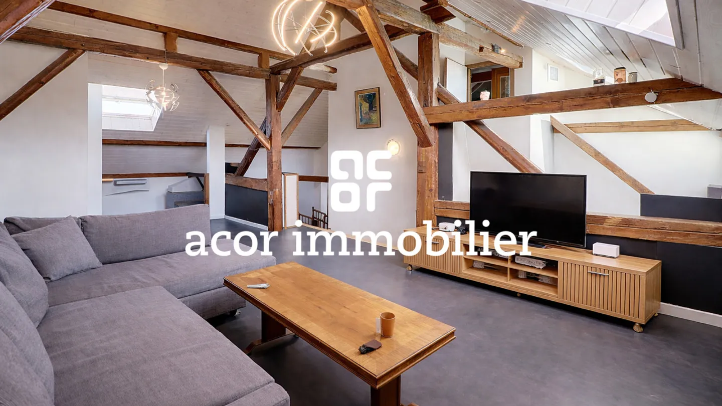 Character building with garden, swimming pool and rental income - Photo 8 of 14