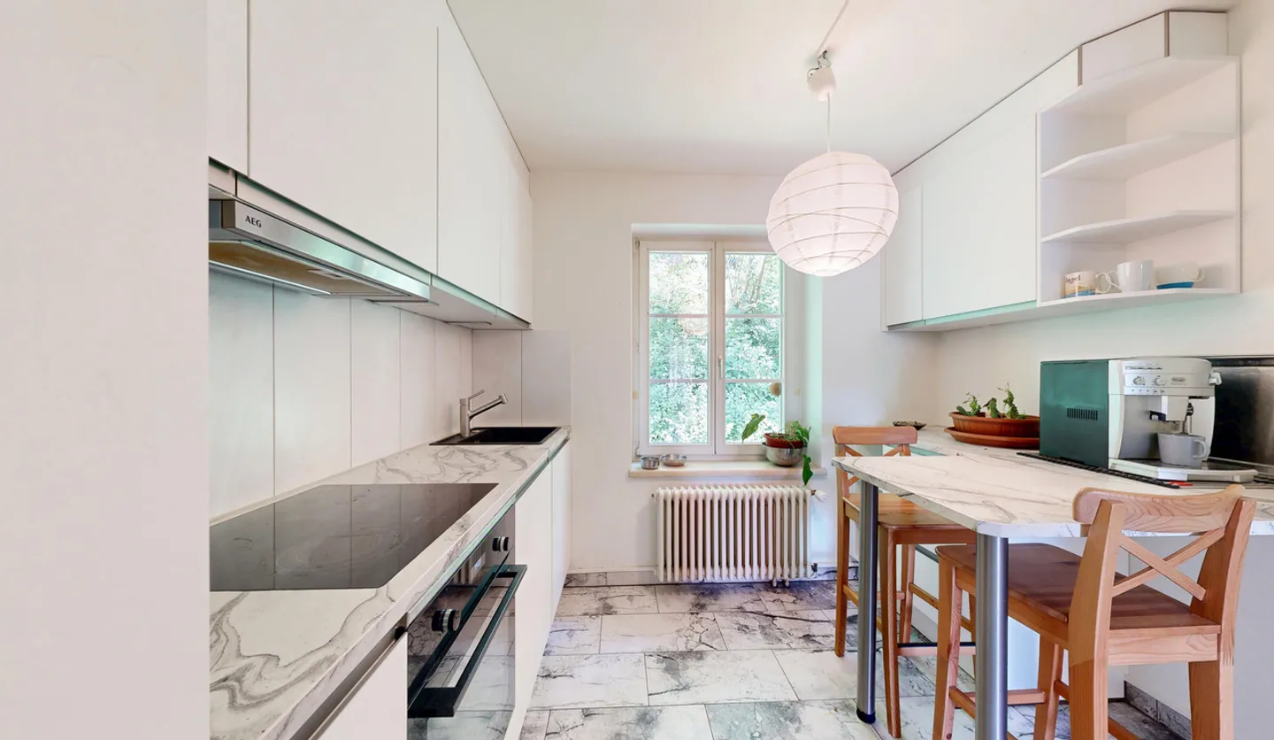 Spacious 7-room single-family house with versatile potential - Photo 8 of 19
