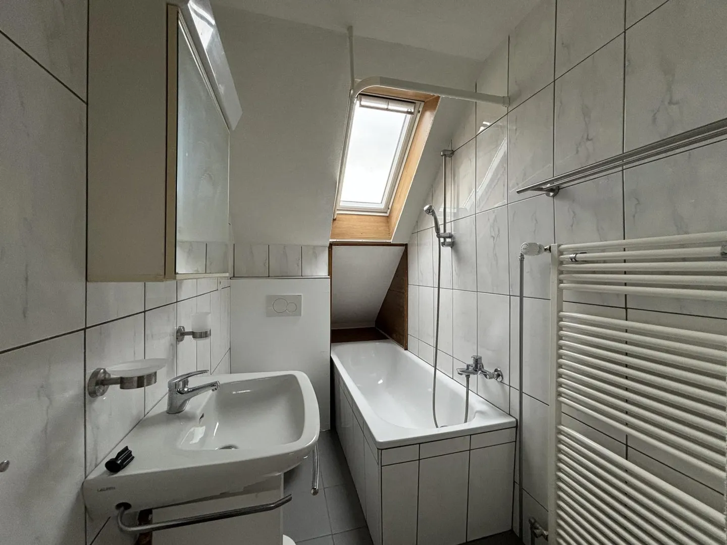 À louer : Duplex de 3,5 pièces partiellement rénové - Loyer proposé ! - Photo 5 sur 8