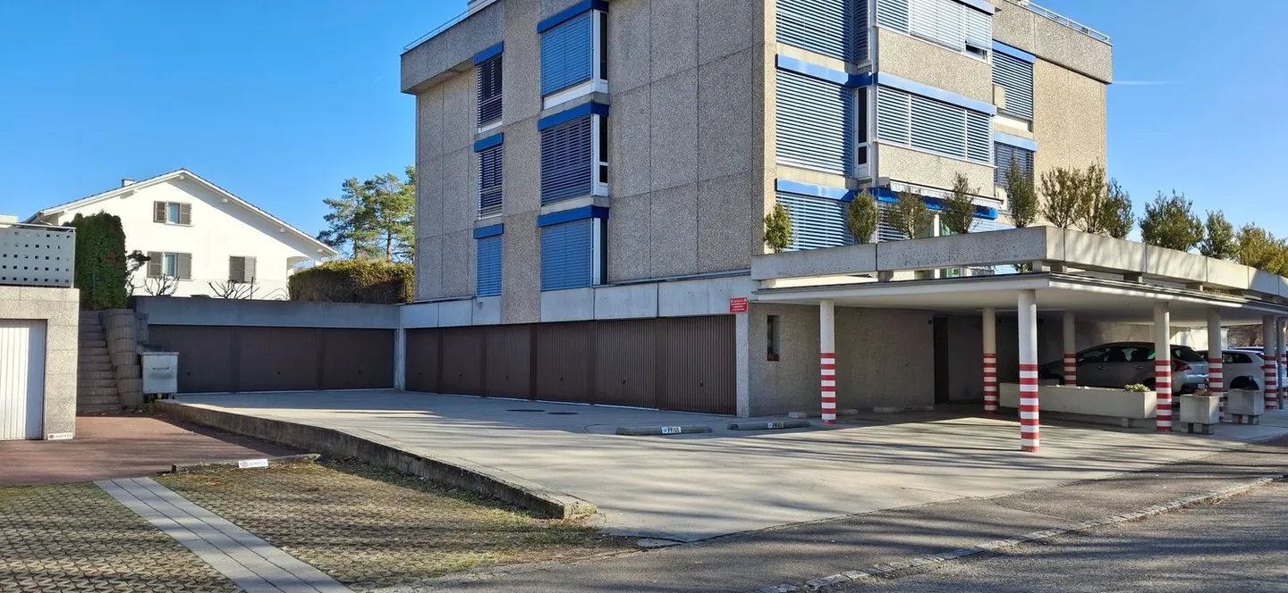 Spacious 4.5-room apartment with garage in Courroux - Photo 2 of 18