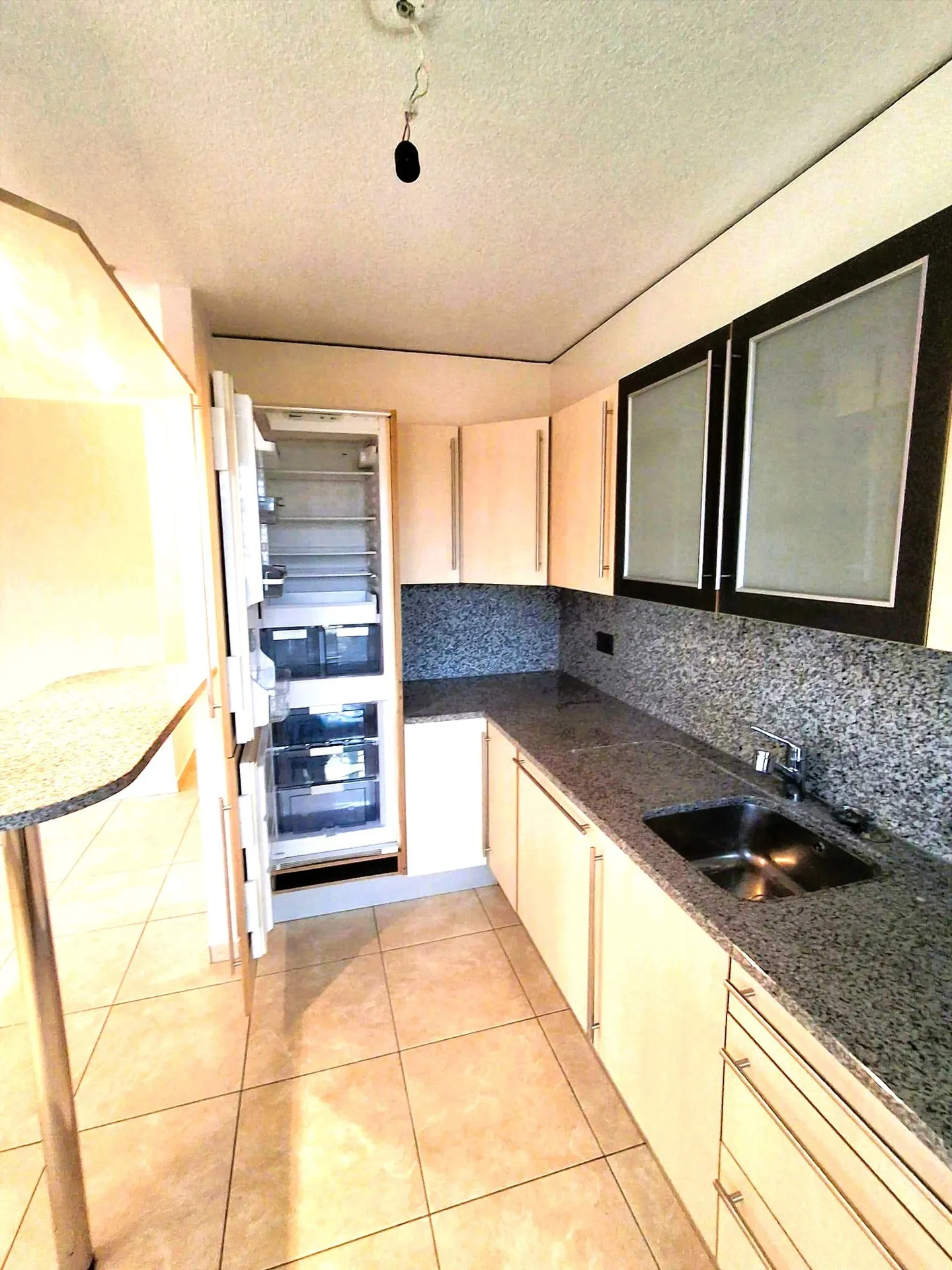 Spacious 4.5-room apartment with garage in Courroux - Photo 4 of 18