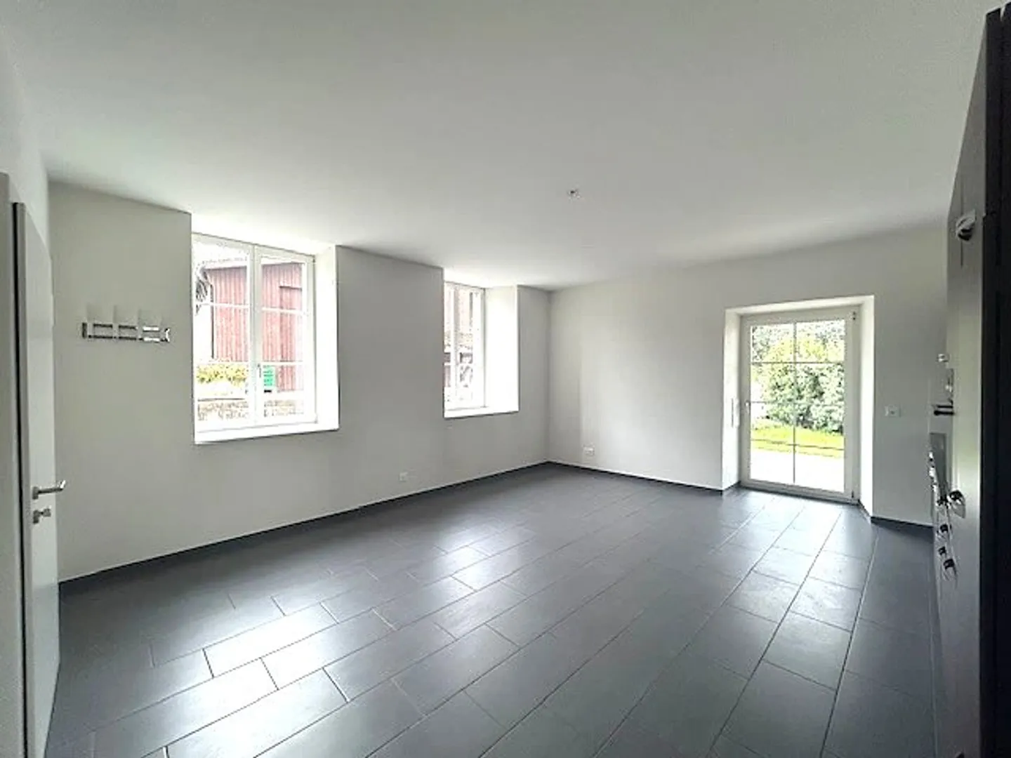 Appartamento di 2,5 locali al piano terra con terrazza coperta - Foto 3 di 7
