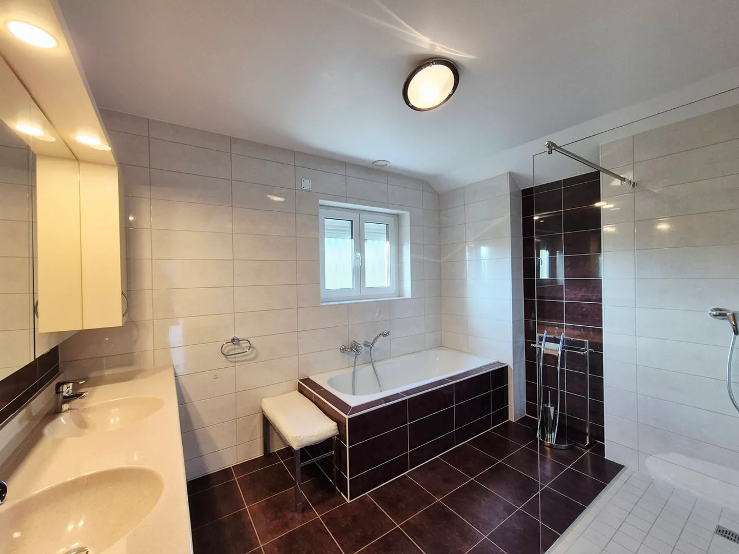 VUIPPENS - Casa indipendente in affitto in un quartiere residenziale - Foto 7 di 8