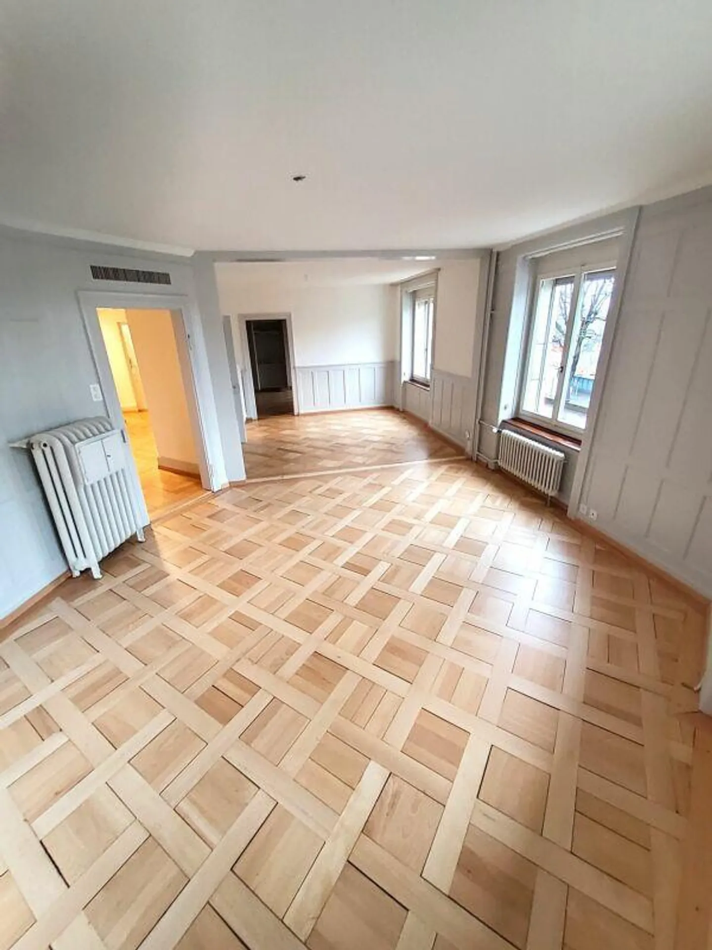 Appartamento luminoso e spazioso di 4,5 stanze - Foto 2 di 11