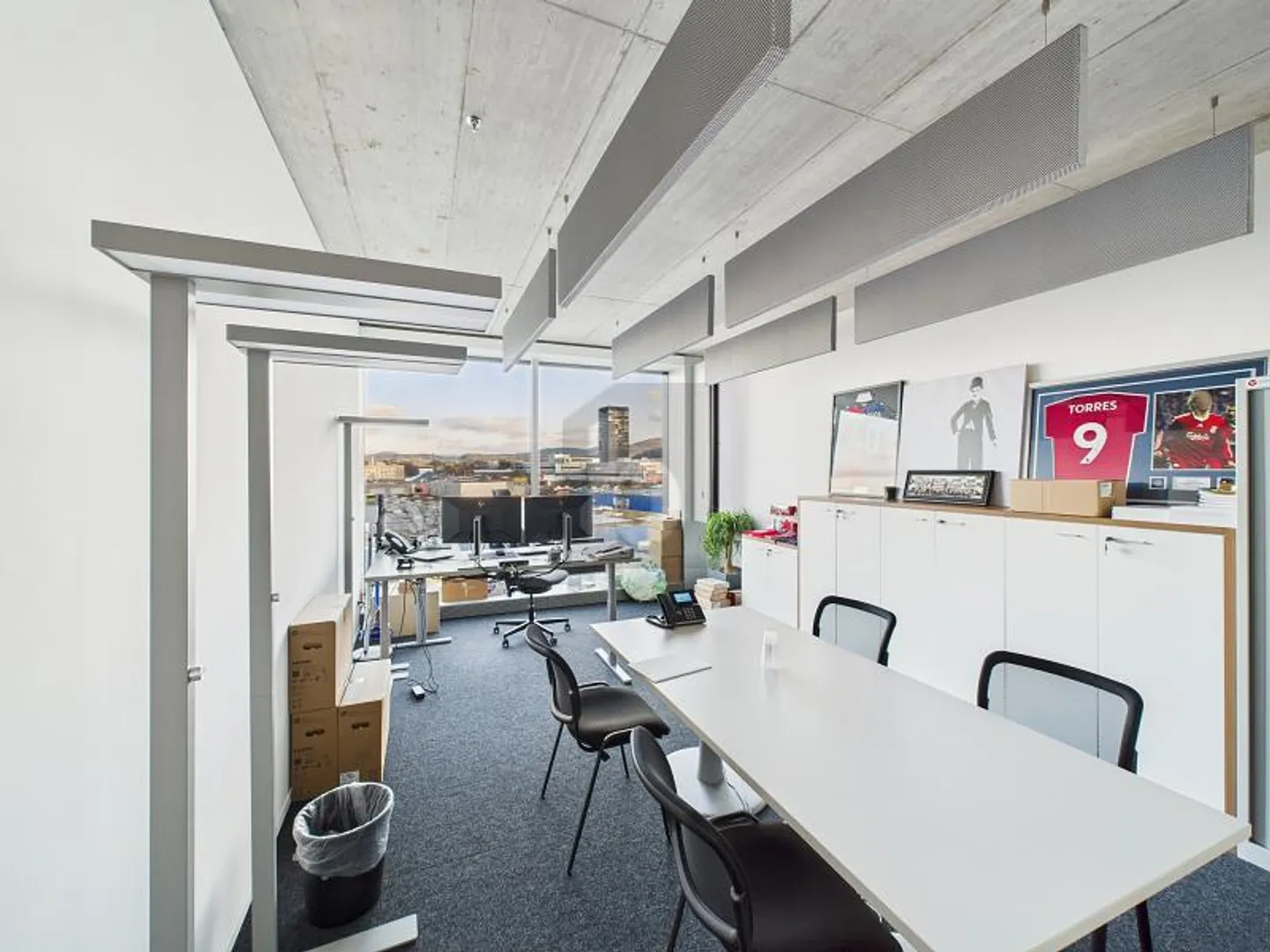 LUMINEUX ET MODERNE AVEC UNE EXCELLENTE ACCESSIBILITÉ - Photo 2 sur 5