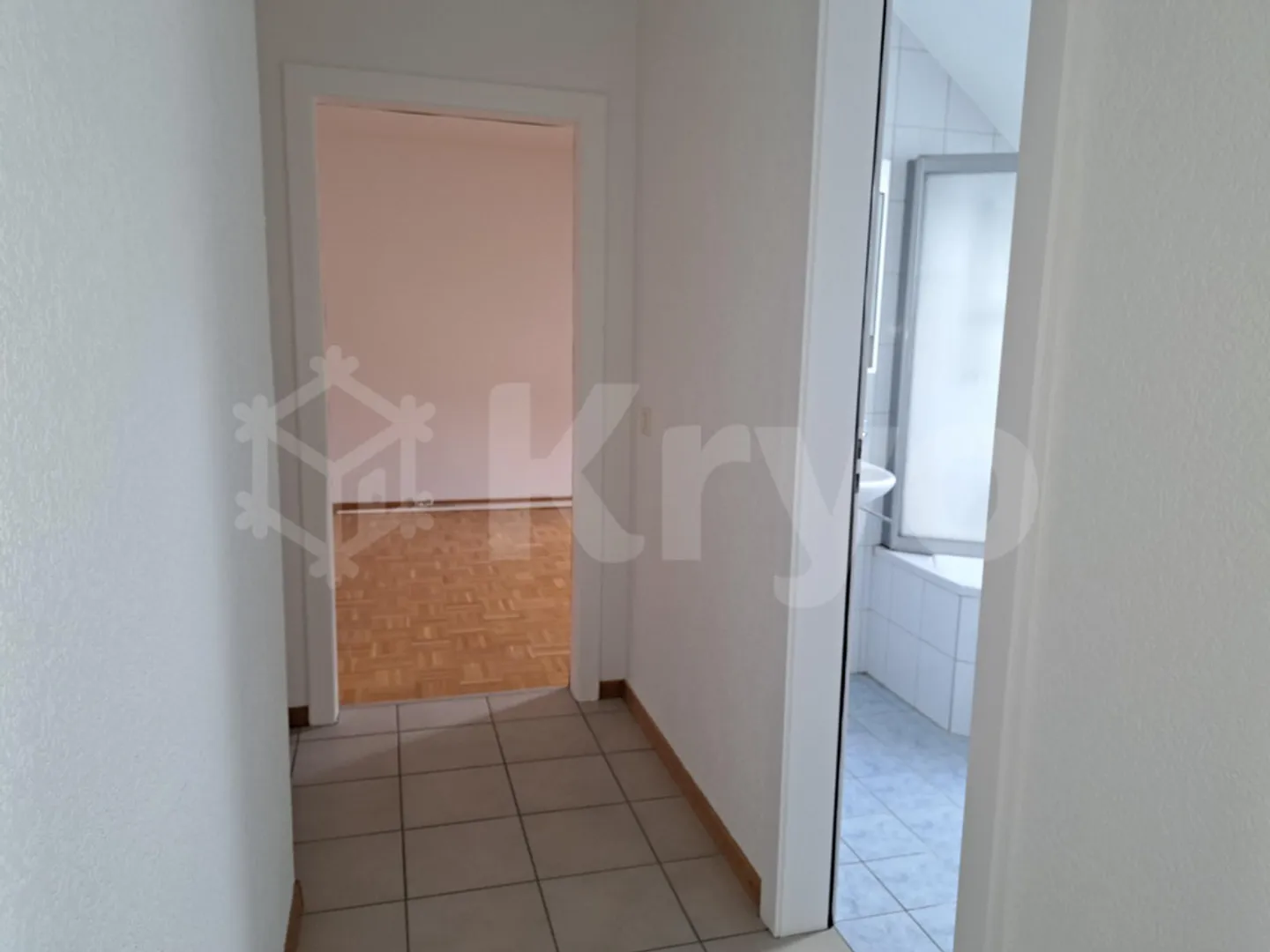 Charmante Dachwohnung - Foto 4 von 7