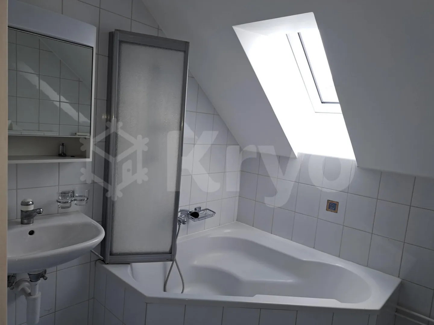 Charmante Dachwohnung - Foto 6 von 7