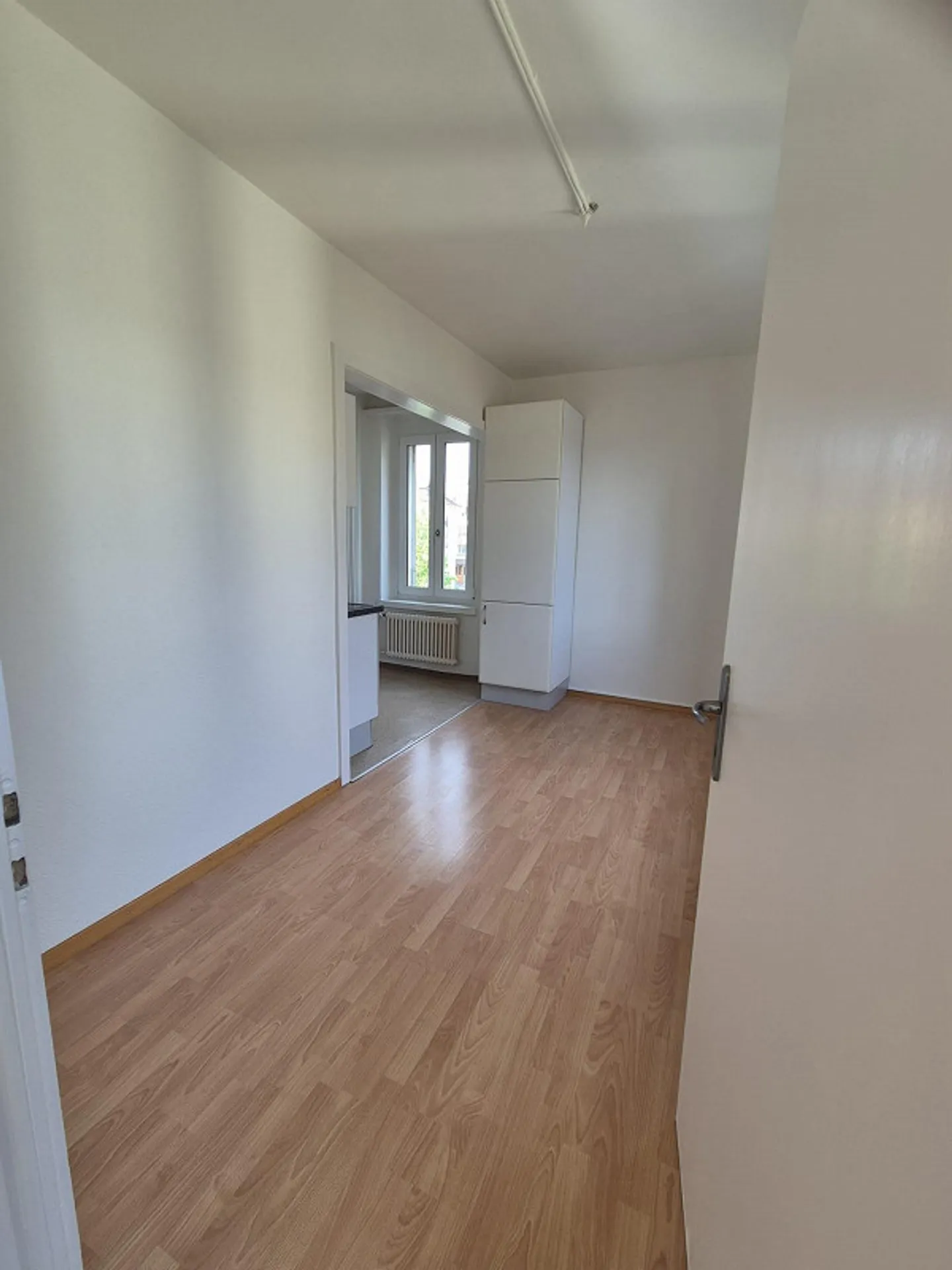 Appartement de 2,5 pièces situé au centre avec vue sur le lac - Photo 4 sur 11