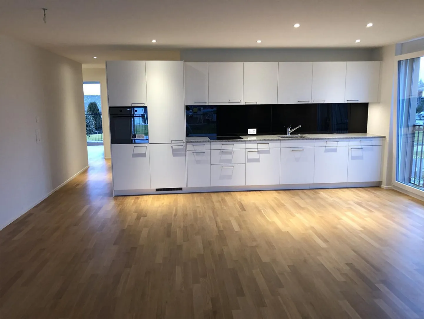 Moderne Wohnung mit Seeblick - Foto 1 von 9