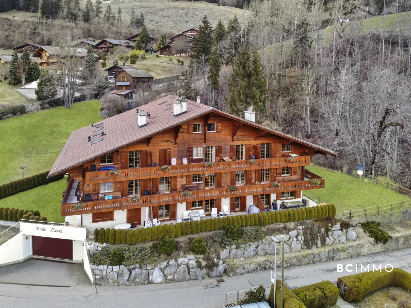 Superbo attico duplex con vista panoramica sul Pays-d'Enhaut | Esclusività BC IMMO - Foto 9 di 12