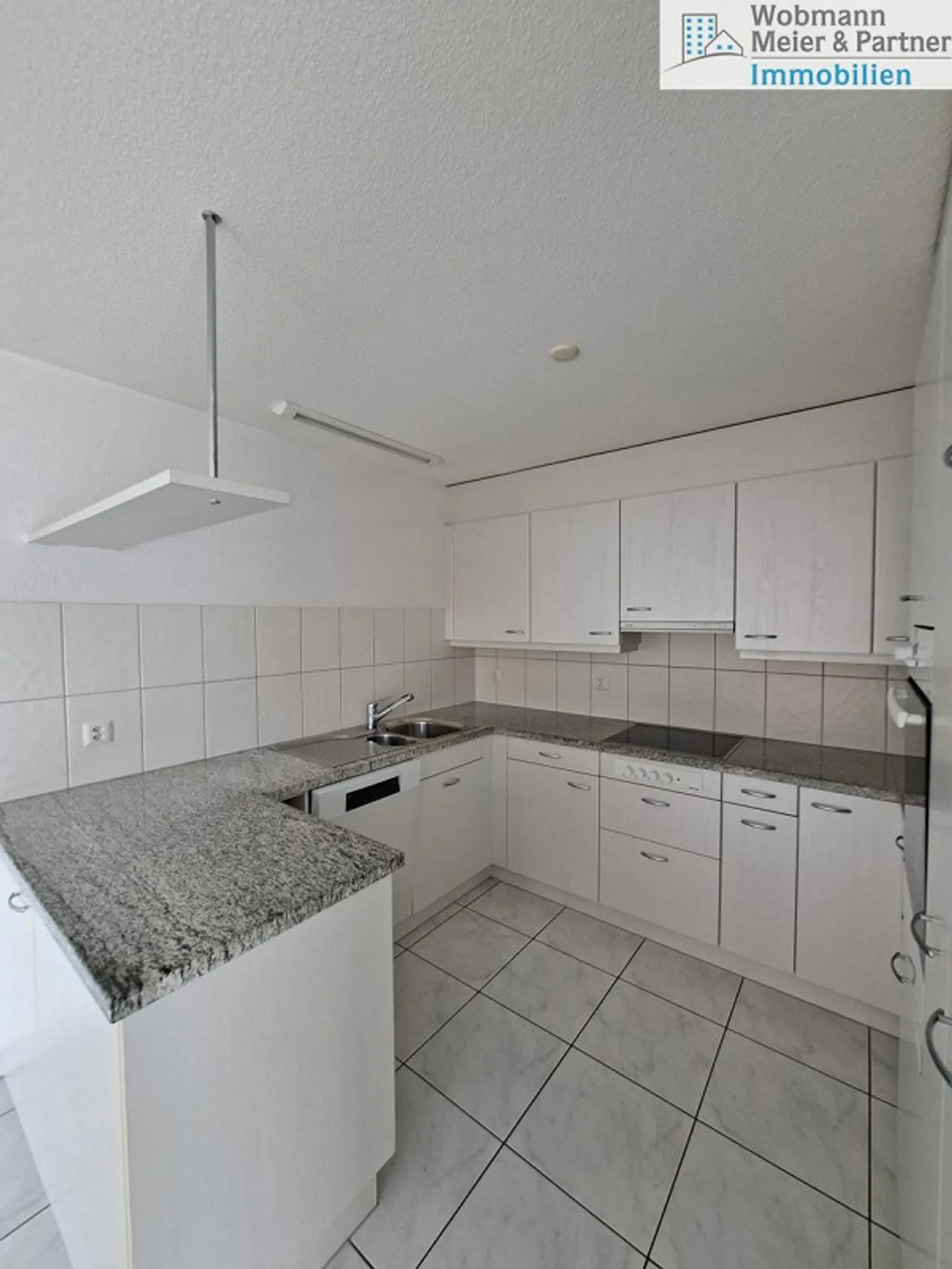 Apartment for rent - Photo 4 of 11