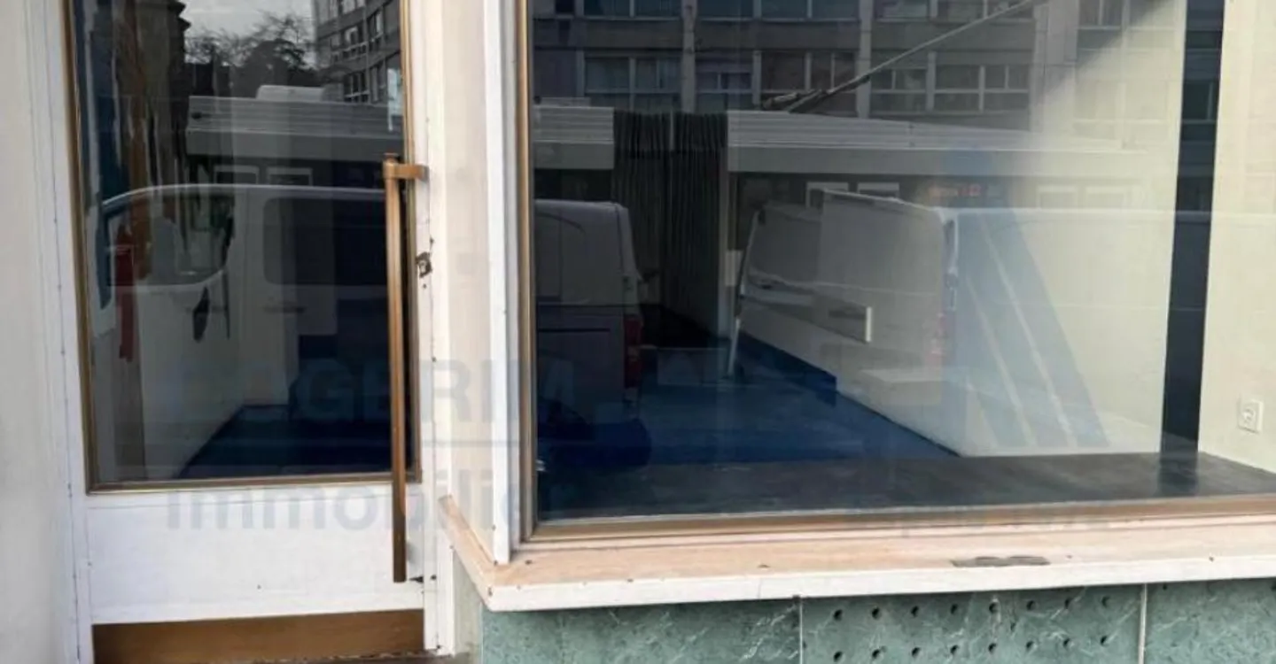 Spazio Commerciale Vicino ai Trasporti - Foto 8 di 13