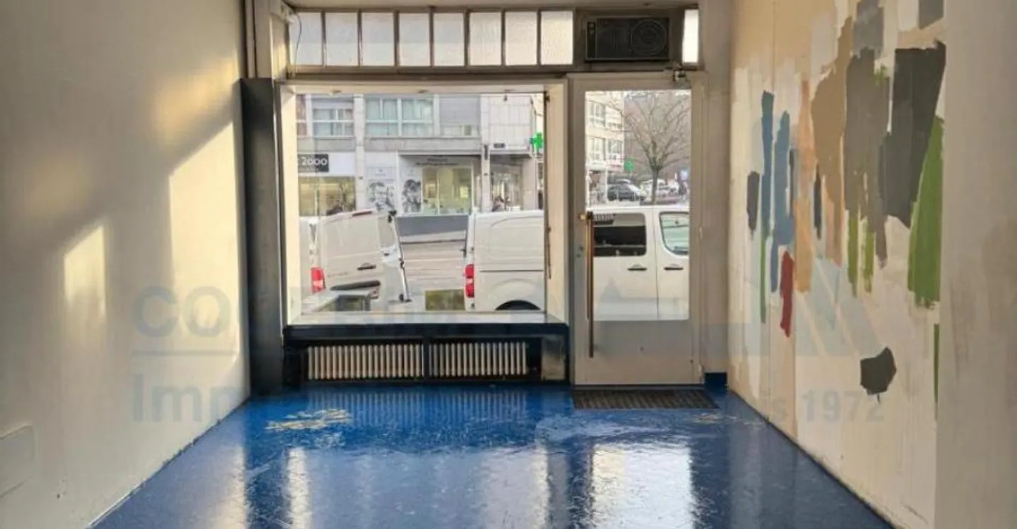 Spazio Commerciale Vicino ai Trasporti - Foto 10 di 13