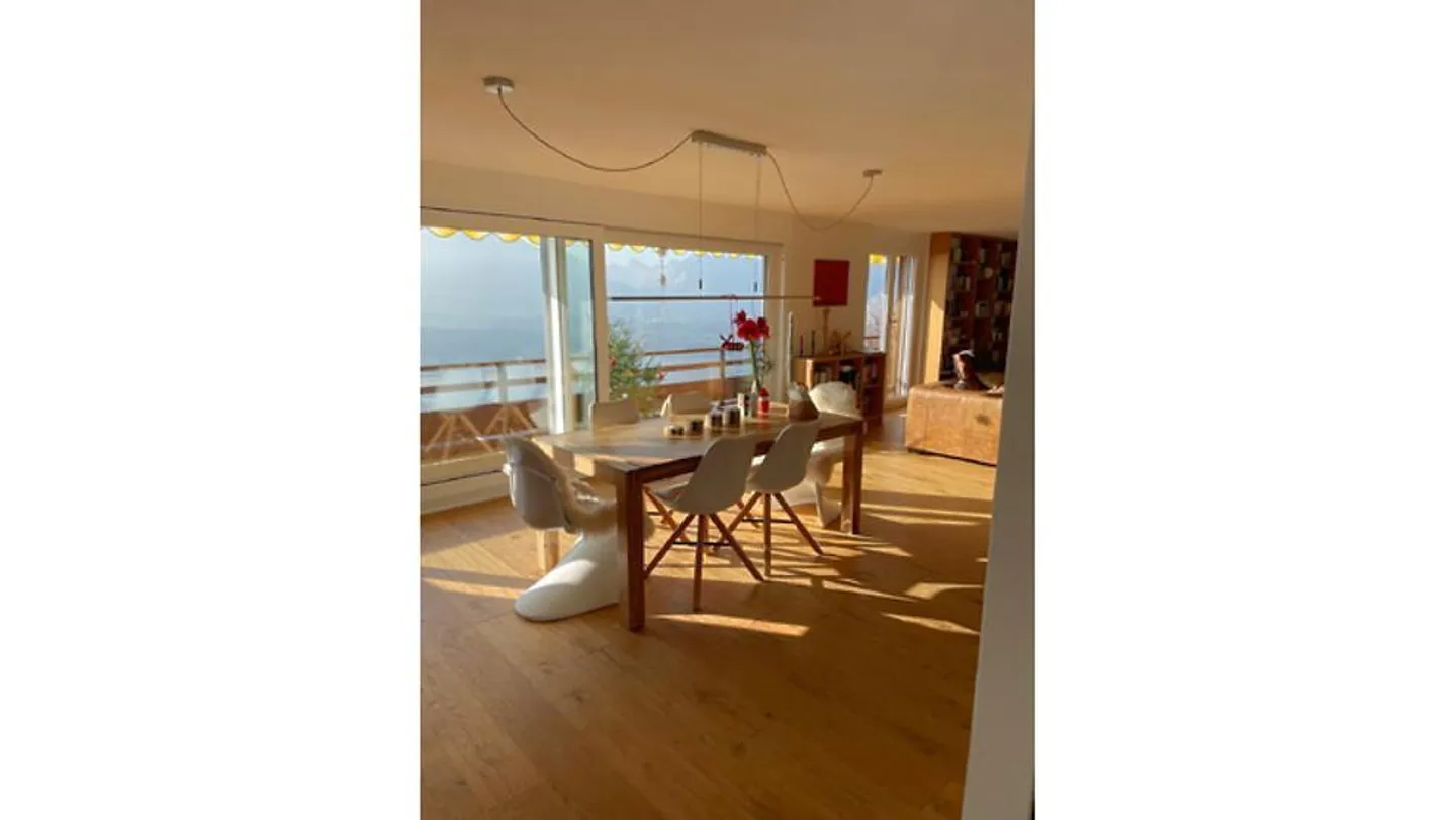 3 ZIMMER-HAUS IN TSCHINGEL OB GUNTEN (BE), MÖBLIERT, TEMPORÄR - Photo 2 sur 10