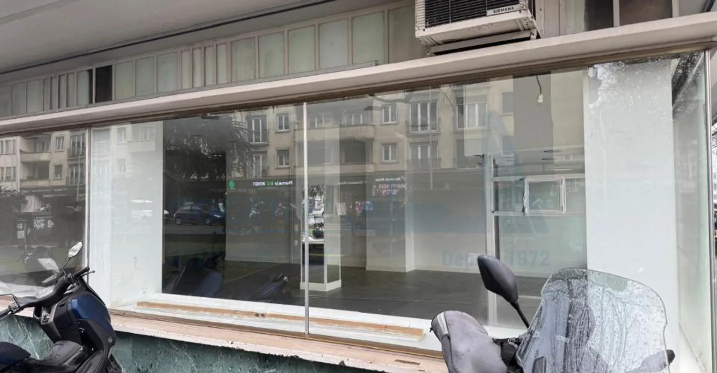 Spazio Commerciale Vicino ai Trasporti - Foto 11 di 13