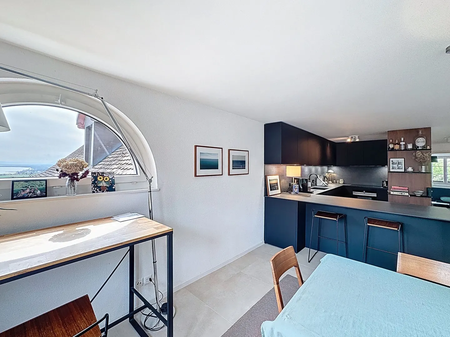 DUPLEX DI CARATTERE RINNOVATO NEL CUORE DI FÉCHY-DESSUS - Foto 3 di 18