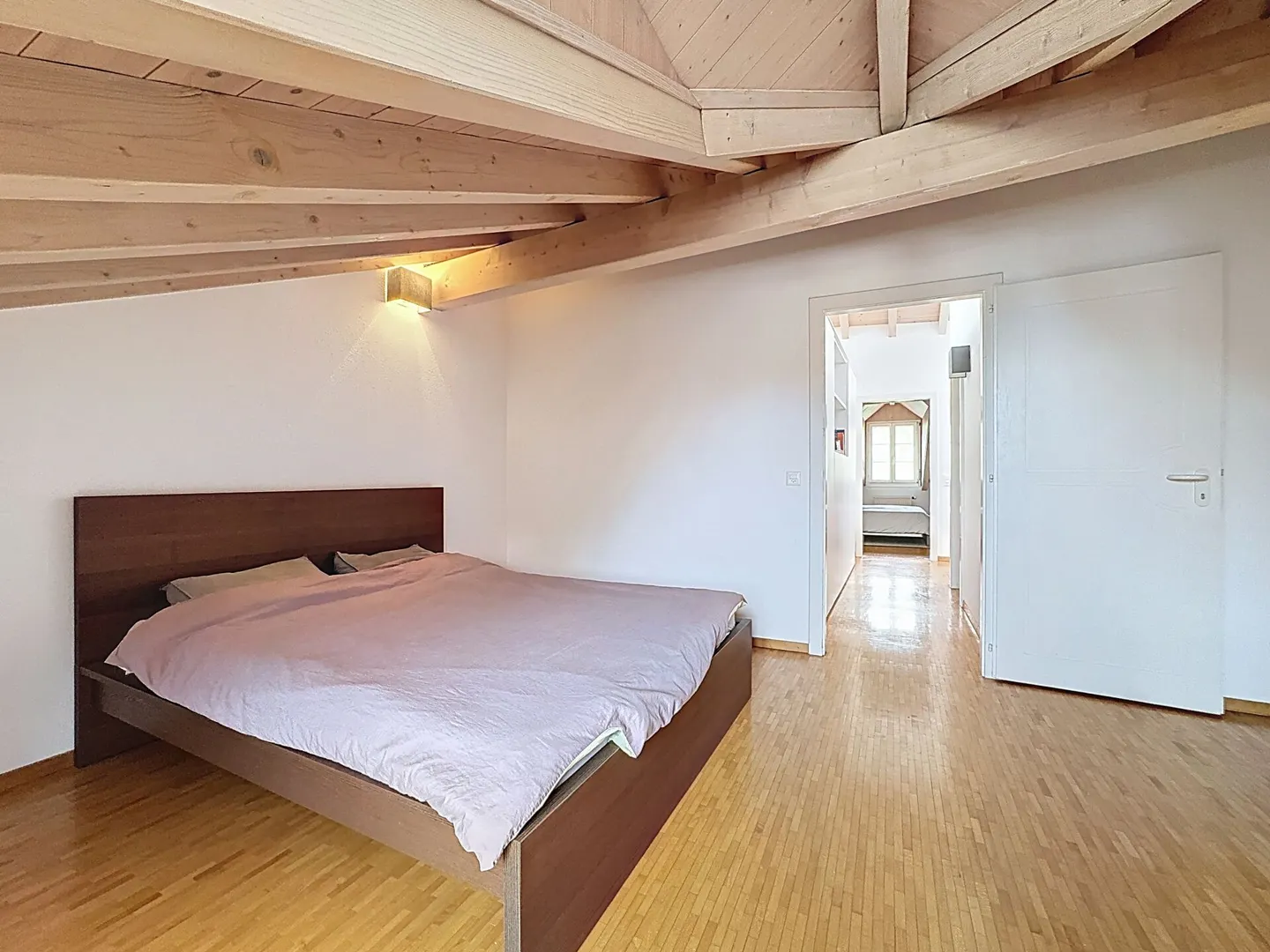 DUPLEX DI CARATTERE RINNOVATO NEL CUORE DI FÉCHY-DESSUS - Foto 17 di 18