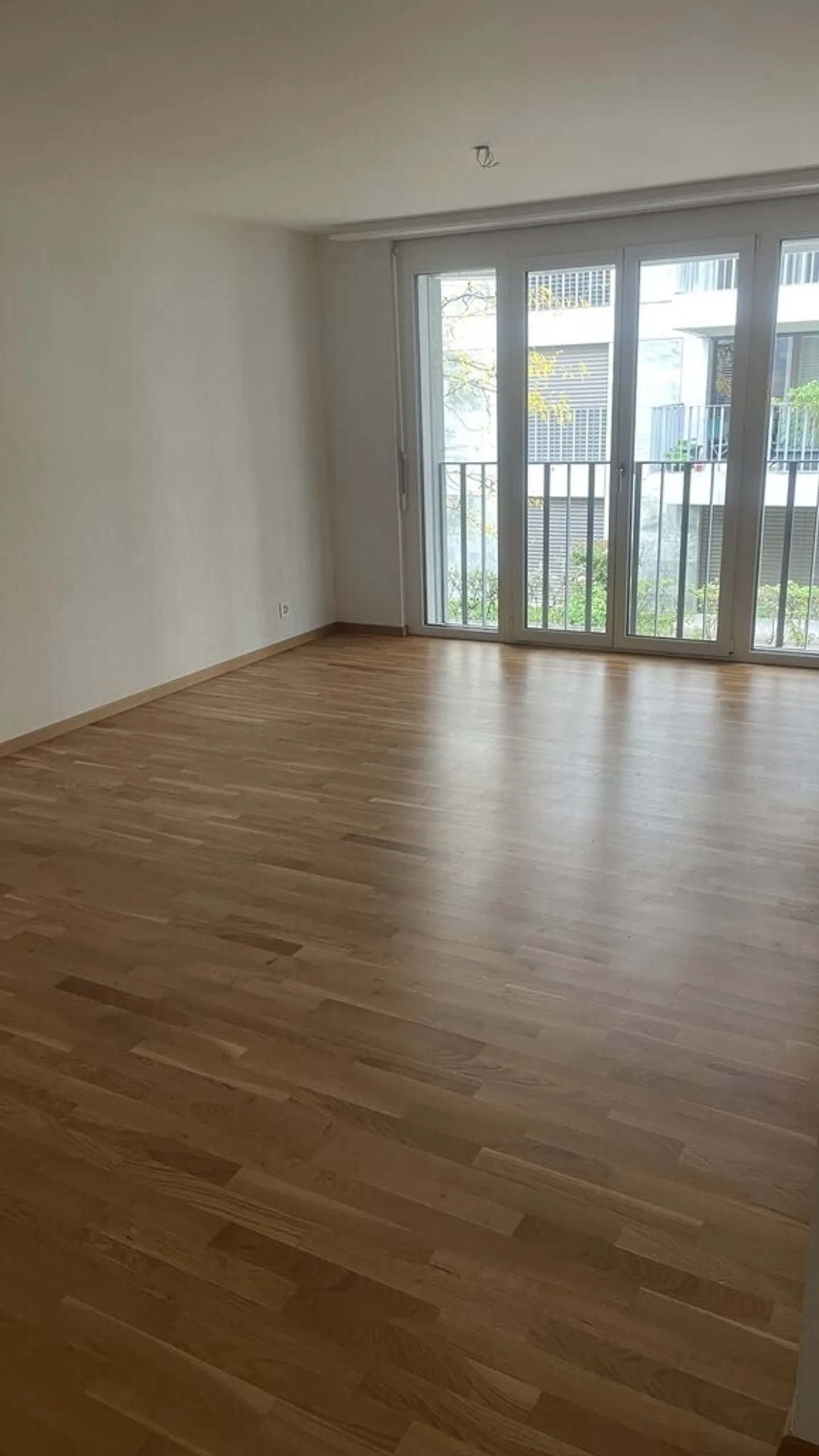 Modern 3.5 Room Apartment in the Sébeillon Residence - Photo 2 of 6