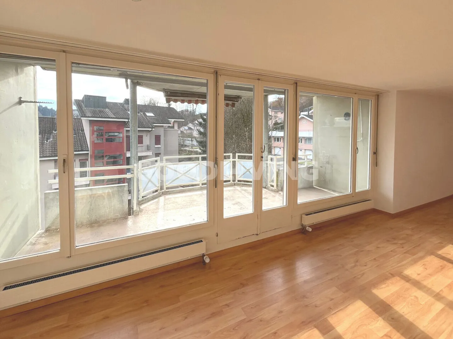 Geräumige Wohnung in Adligenswil - Foto 1 von 7