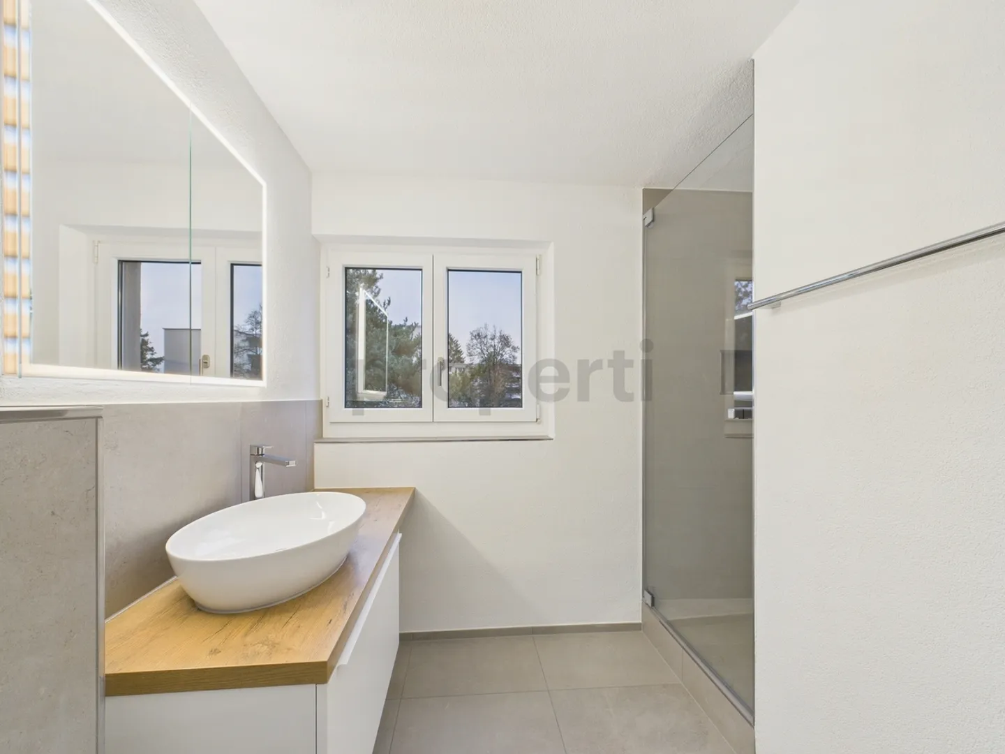 Modern 3.5-Room Apartment with Balcony in Wittenbach - Photo 10 of 12