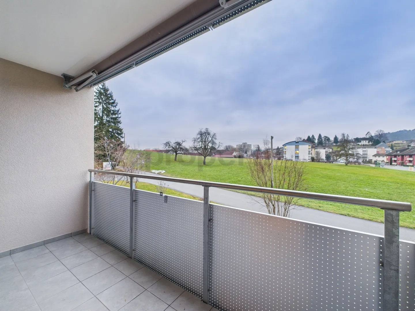Modern 3.5-Room Apartment with Balcony in Wittenbach - Photo 11 of 12